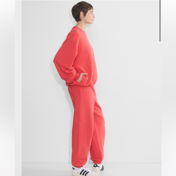 Aritzia Cozy Sweatfleece New Mega Crew, Cherry Red, Small - Picture 4 of 13